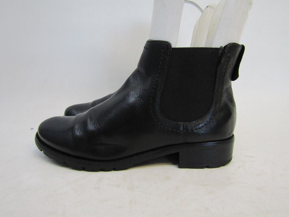 SOFFT Womens Size 6 M Black Leather Chelsea Ankle Fashion Boots Bootie
